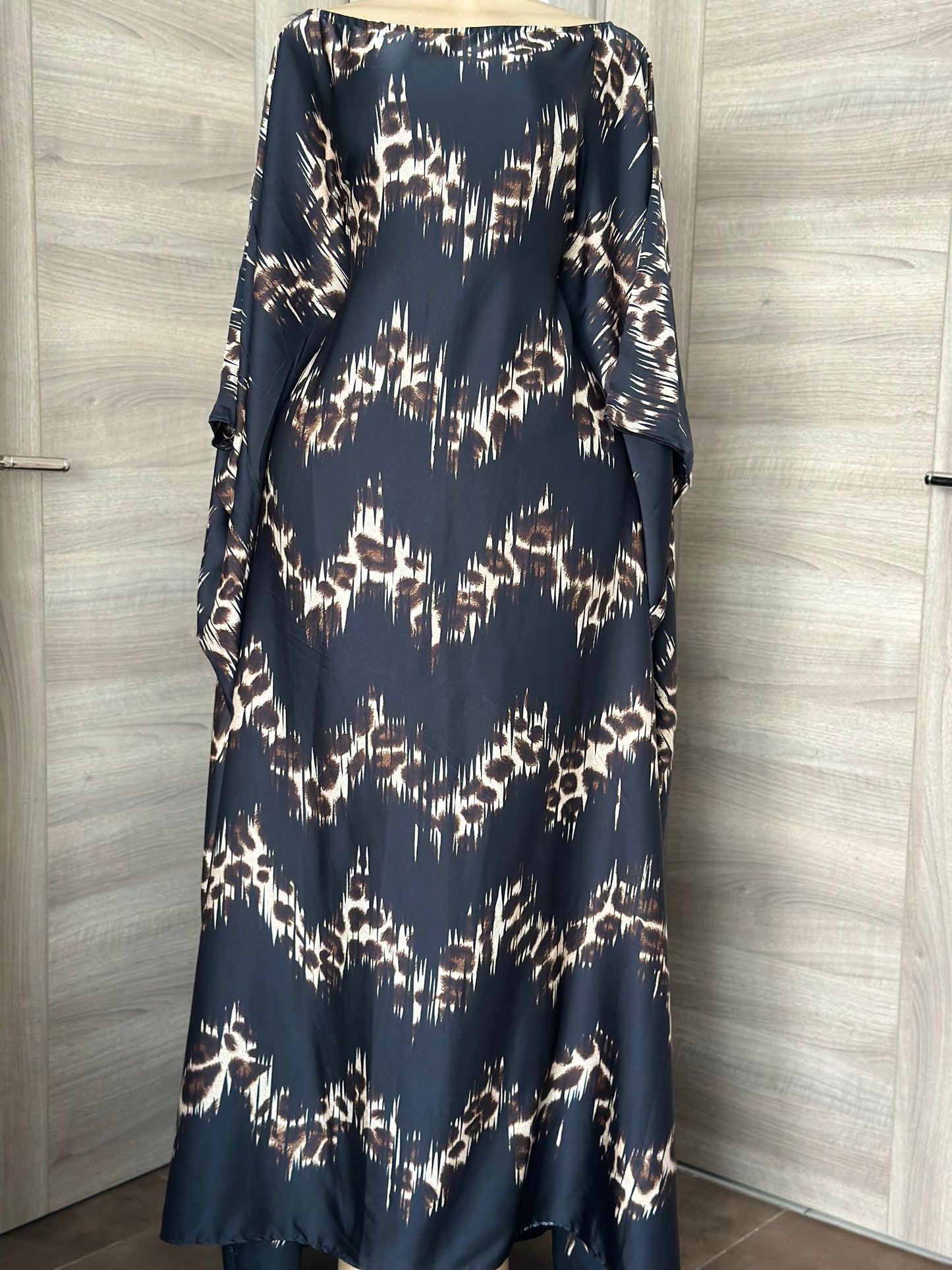Ember Veil Silk Derac