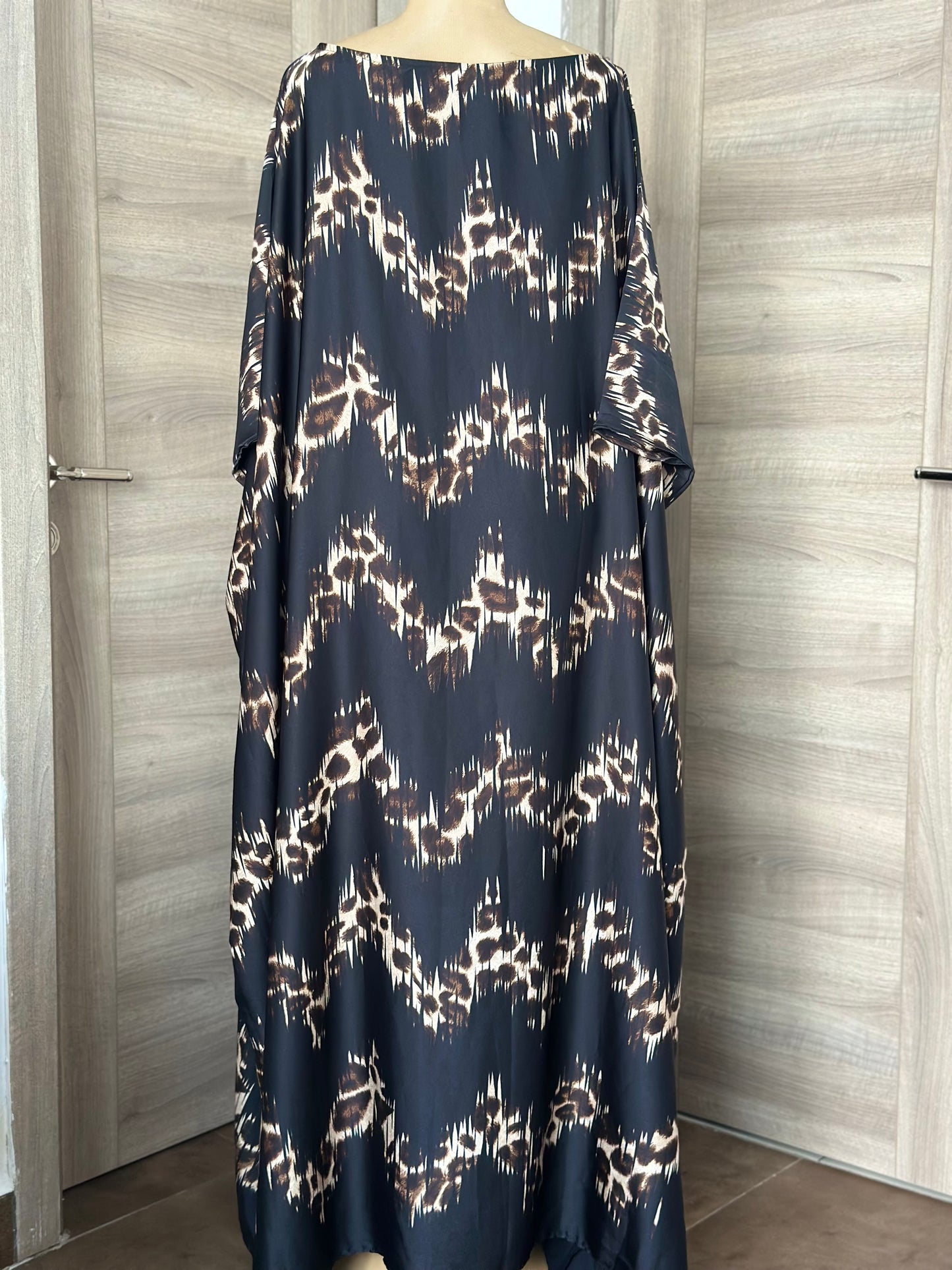 Ember Veil Silk Derac