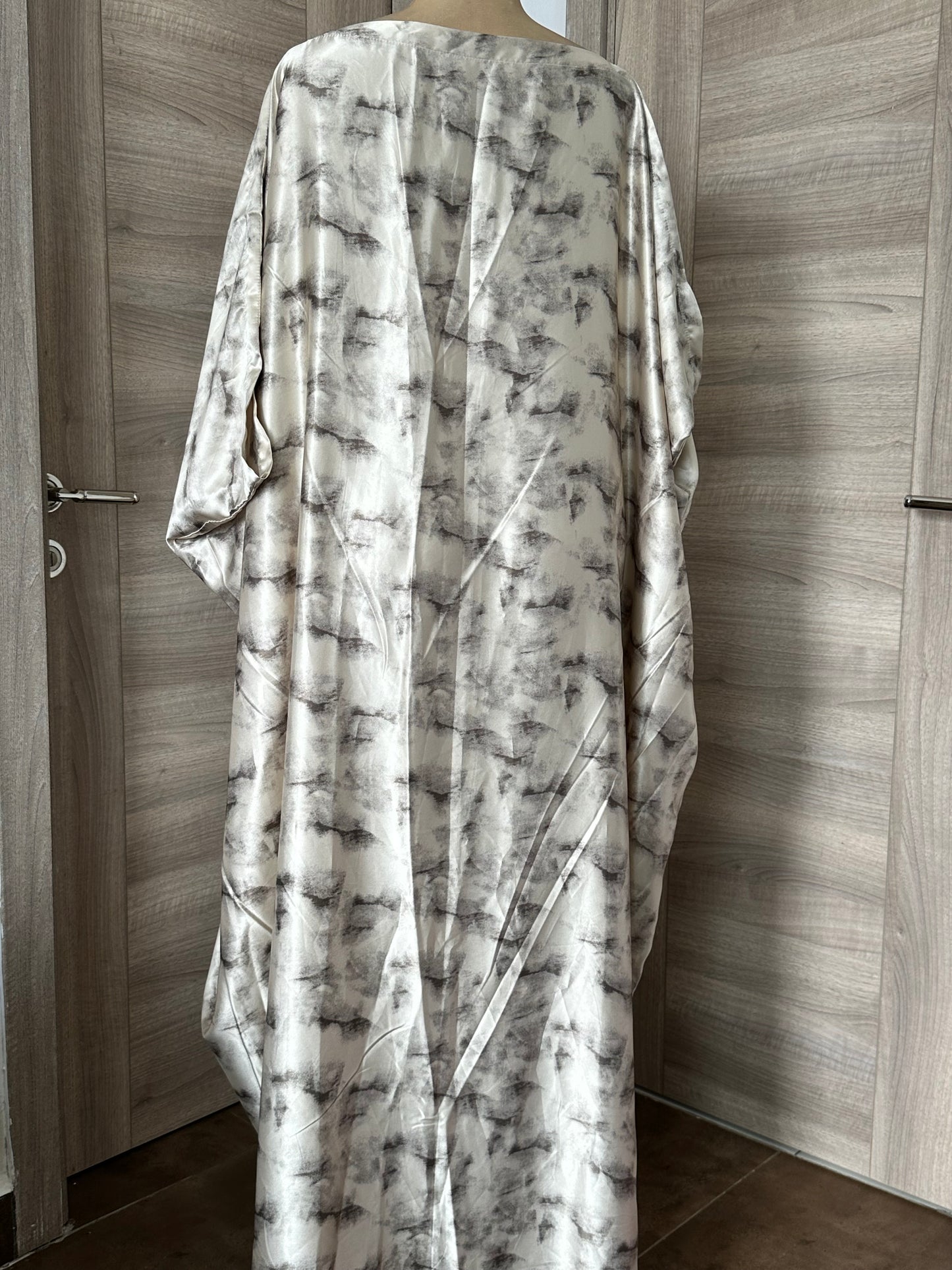 Moonlit Mirage Silk Derac