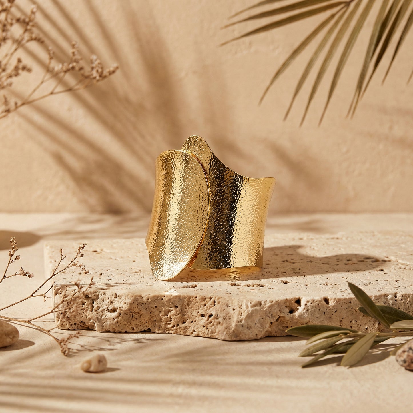 Chunky gold bracelet
