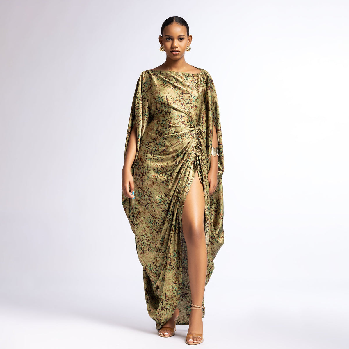 Kiara Derac - Olive Heirloom (Seidensatin)