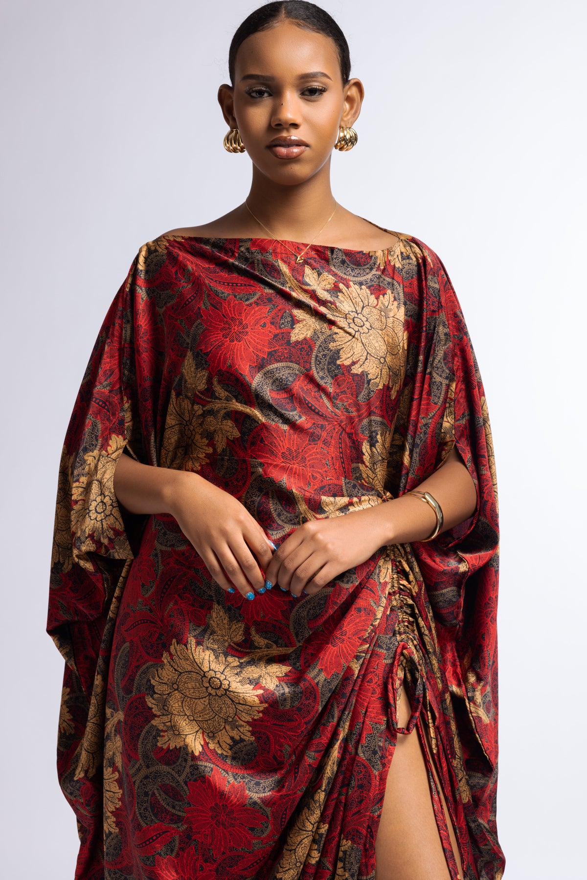 Kiara Derac - Crimson Relic (Silk satin)