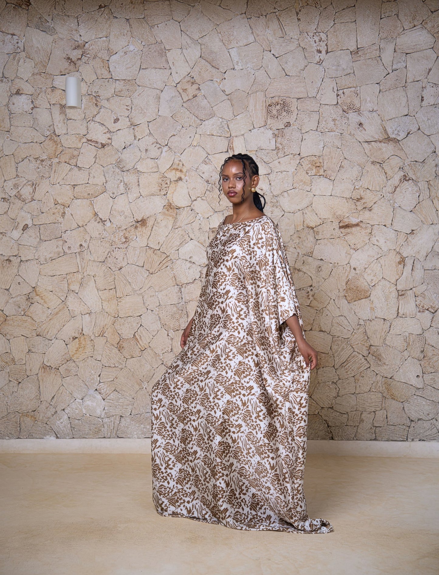 Main Character Derac - Savanna Bloom (Silky Satin)