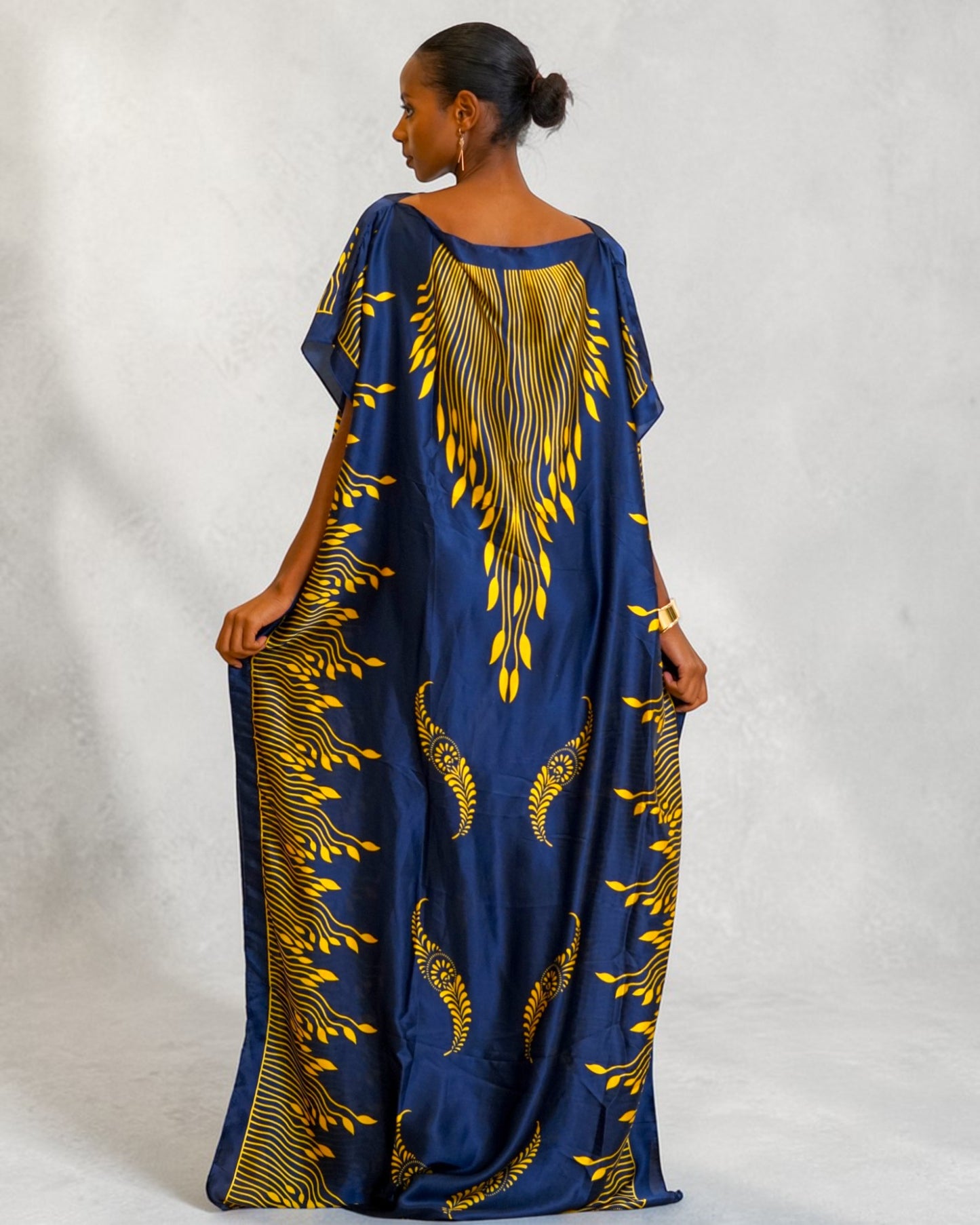 Breeze Derac -Soleil Noir (Lightweight Satin)