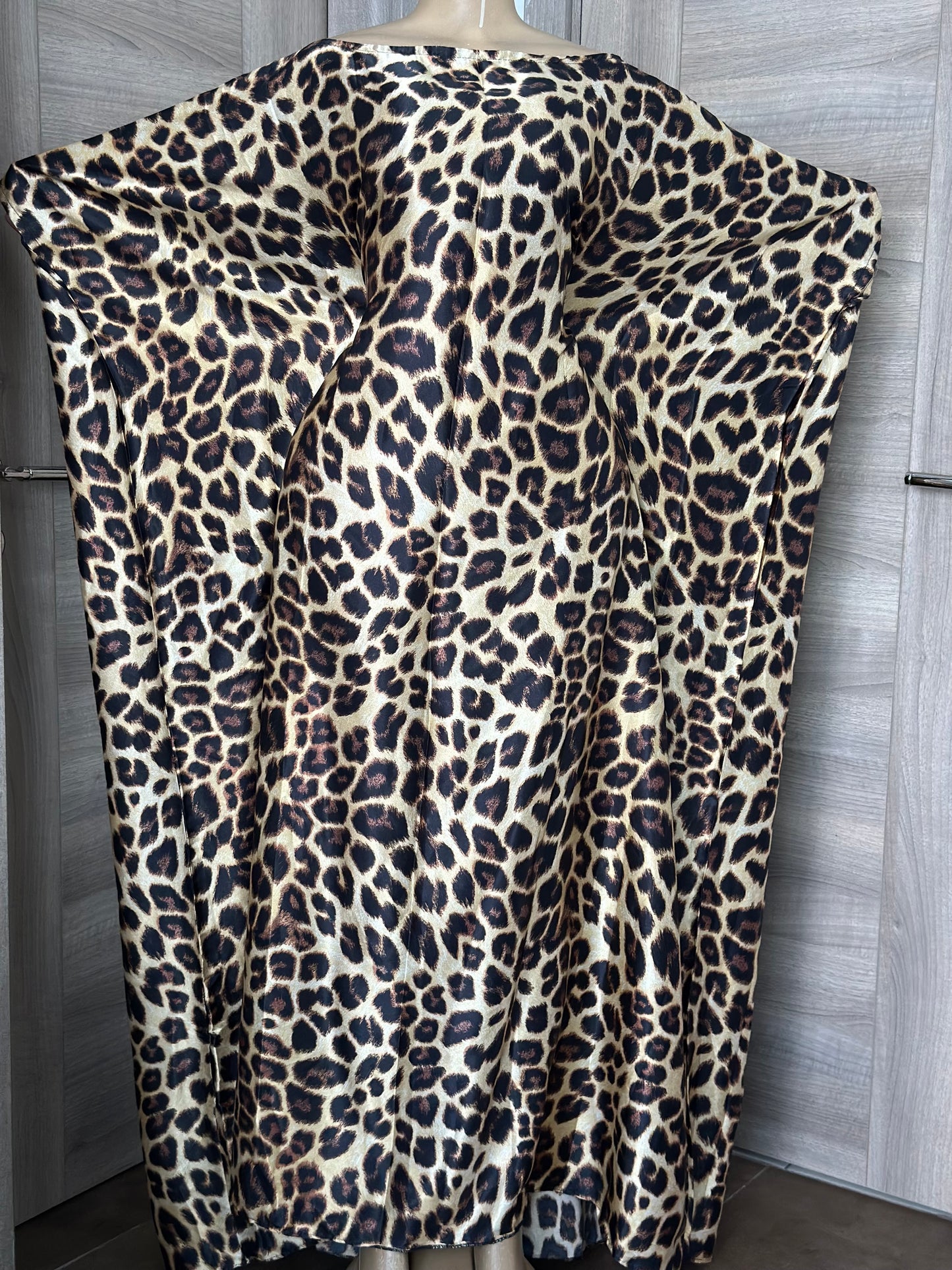 Saharan Prowl Silk Derac