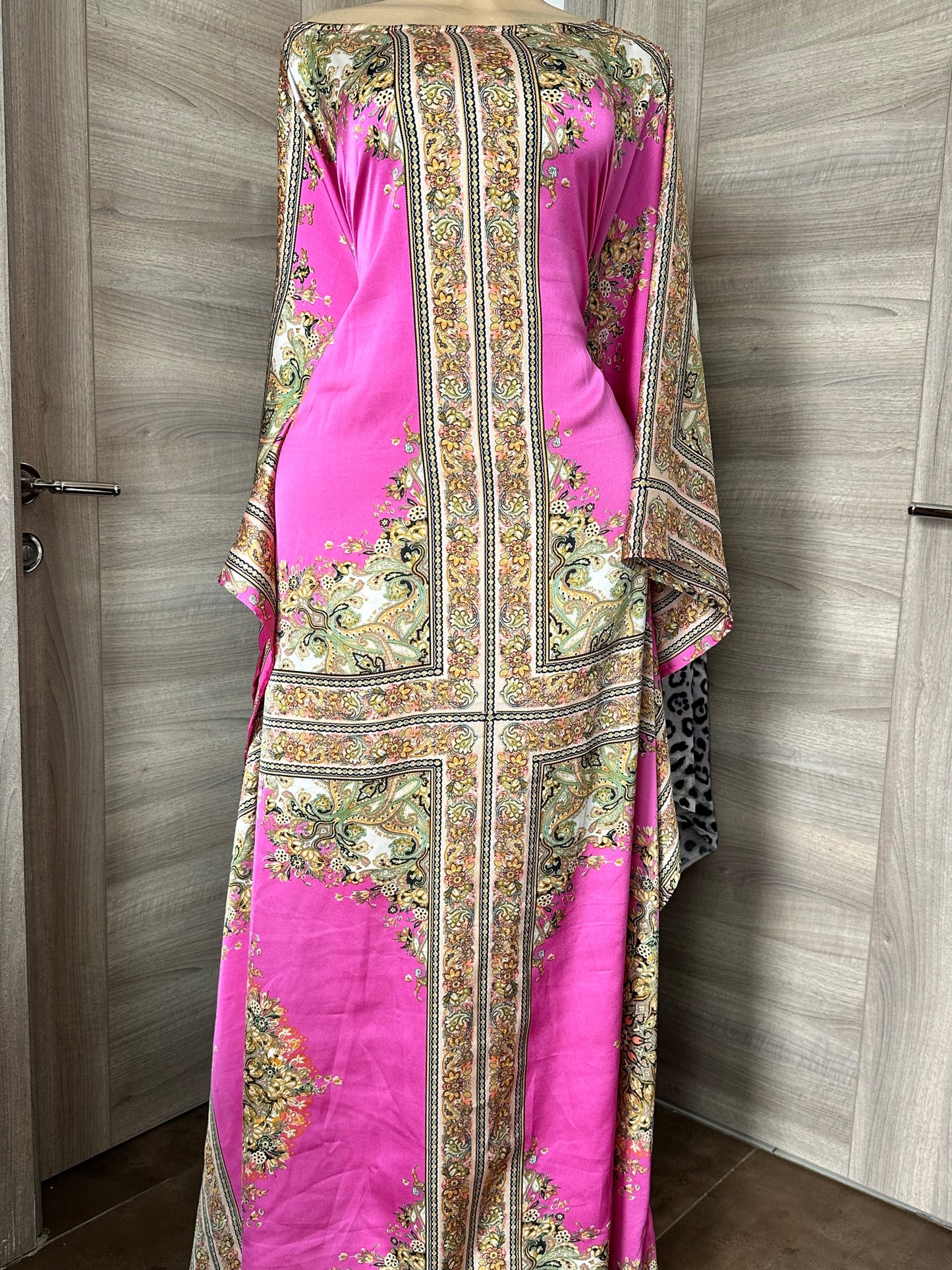Royal Fuschia Tapestry Derac