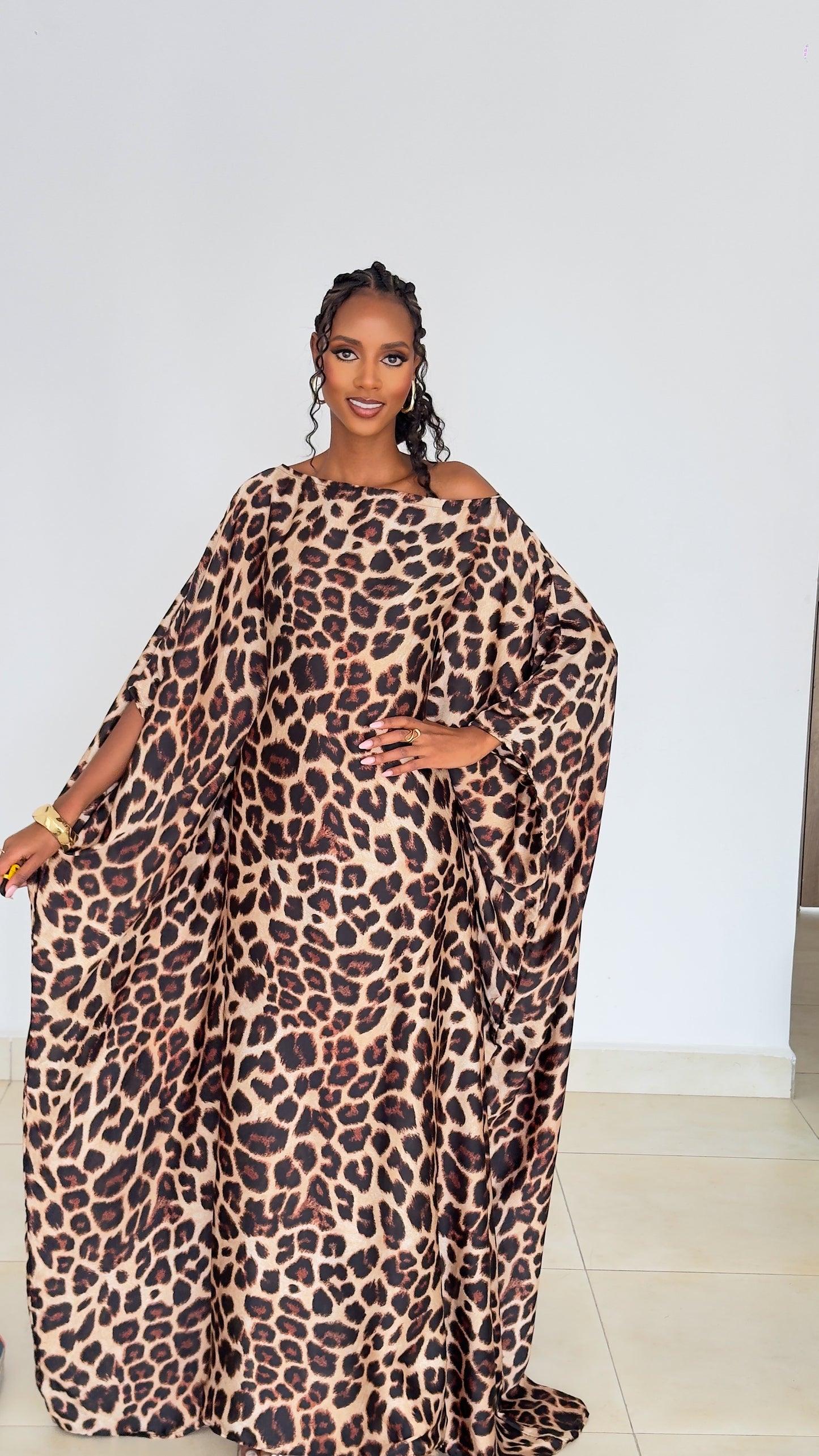 Main character Derac - Ember Leopard ( Silk Satin)
