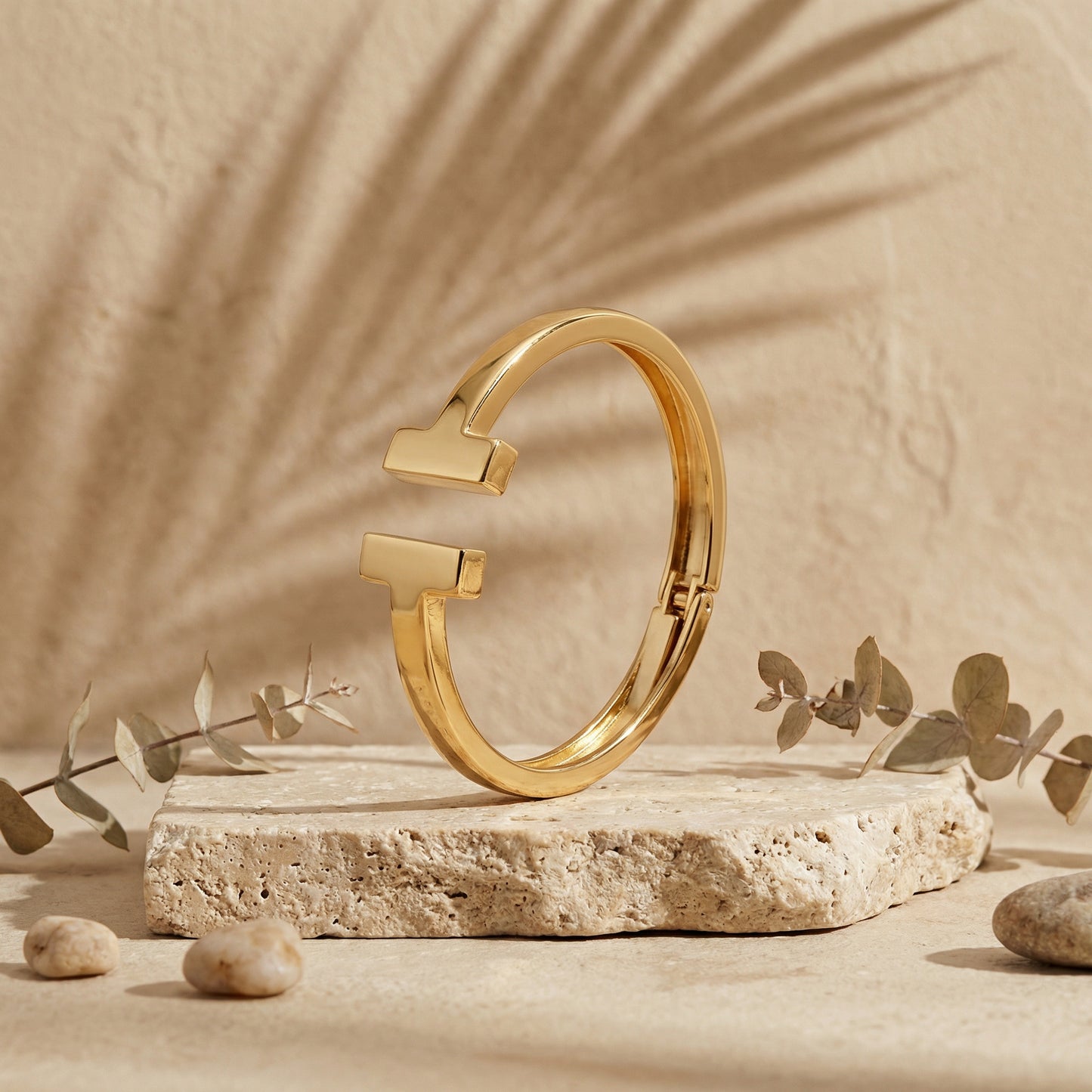 Minimalistic H bracelet