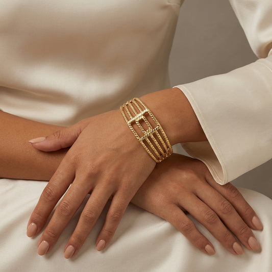 Artistic gold bracelet